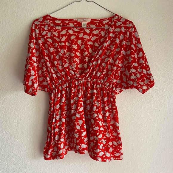 Red & White V Neck Blouse! - Picture 1 of 3